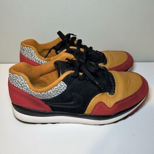 Nike Air Safari SE Red Monarch Men Size 9.5 Women’s 11 bq8418-600